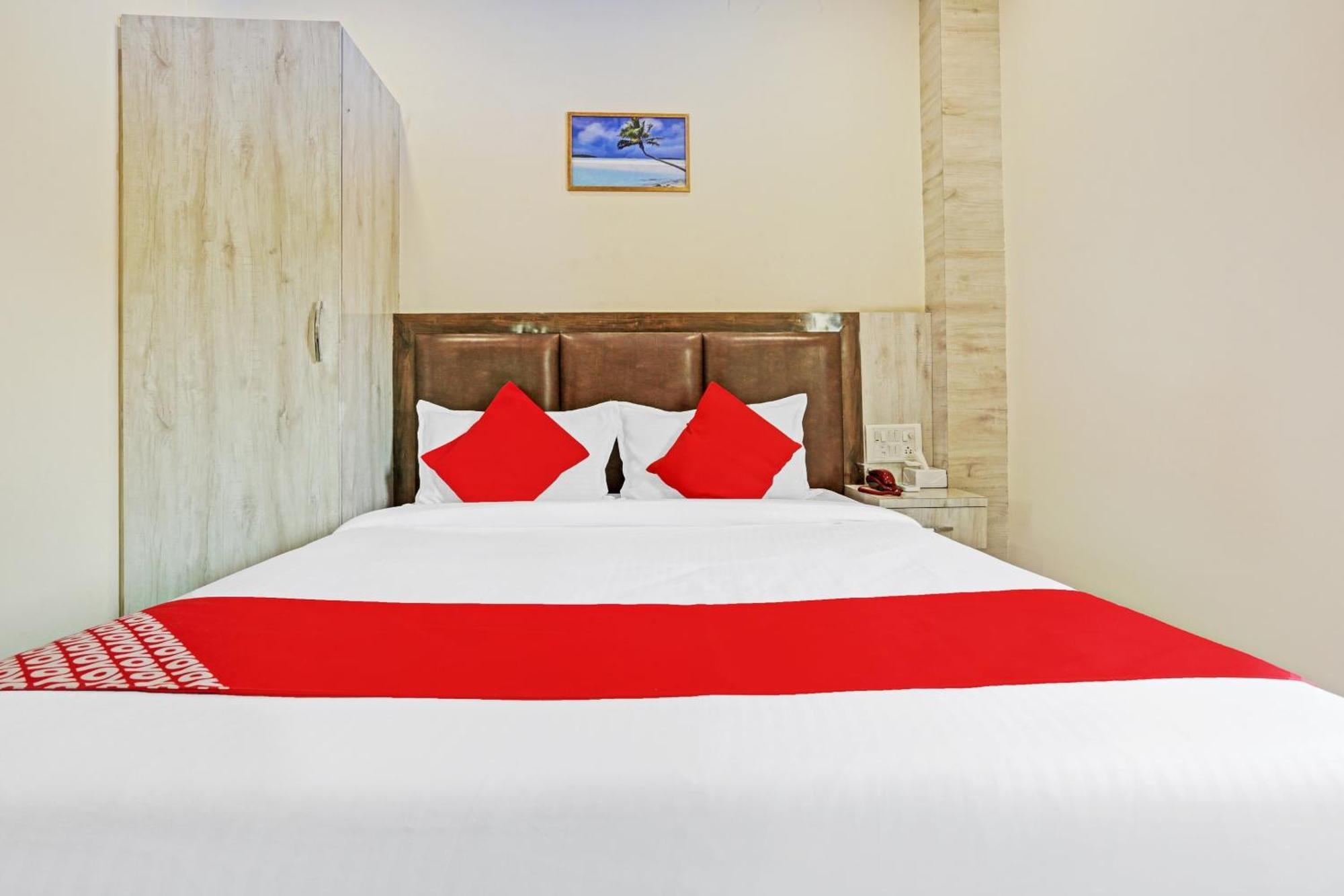 Hotel O Tawakkal Guest House - Mumbai — Photos 1